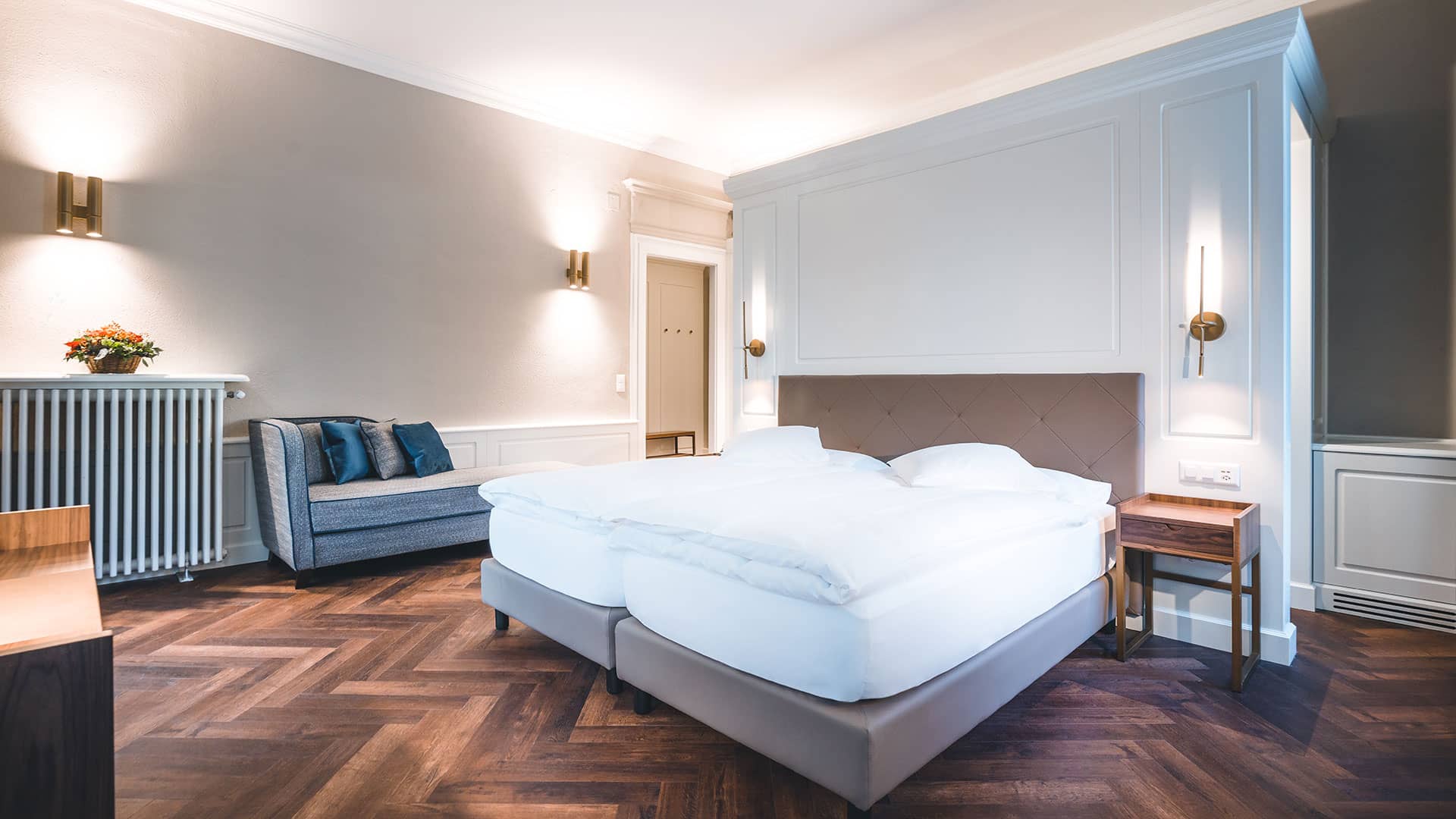 Ein zeitloses Schmuckstück in zwei Varianten: grosser Raum mit Bad oder ein Schlafzimmer mit Wohnraum und Dusche.