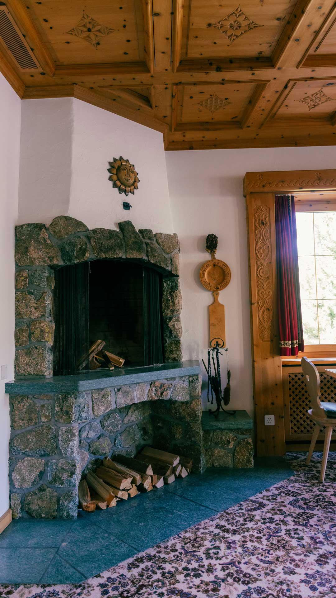Kaminzimmer im Partnerhotel Corvatsch