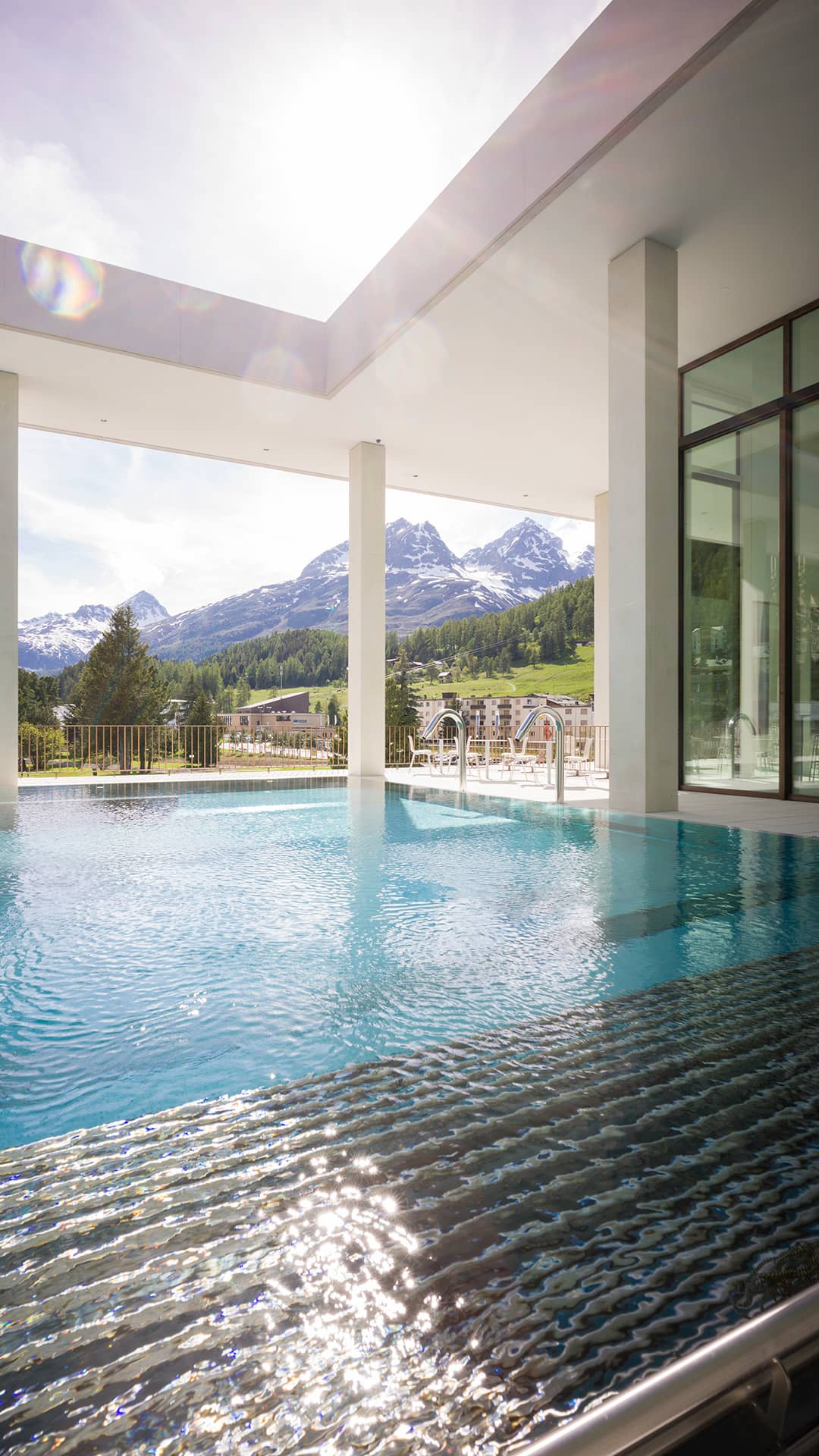 The Ovaverva indoor pool & spa can be used free of charge by our guests and is only 200m away.